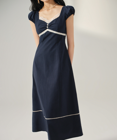 インナーレース風ハートネックフラワーボタンワンピース