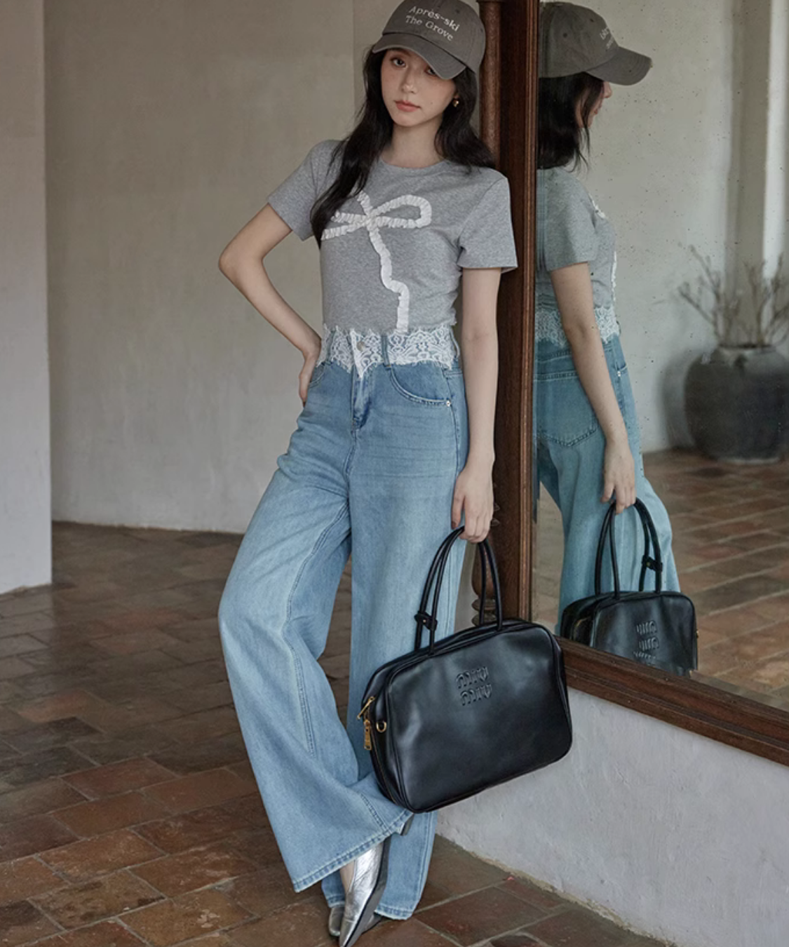 半袖クルーネックフリルリボン付きTシャツ
