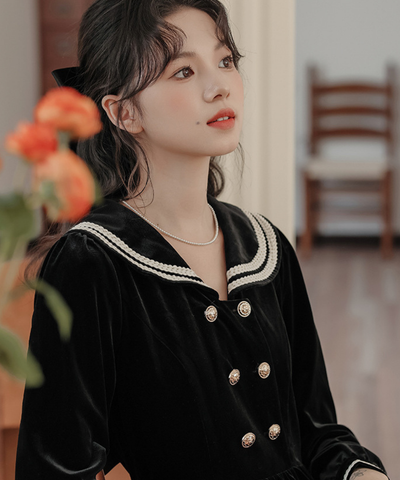 ベロアセーラーカラーダブルボタンワンピース