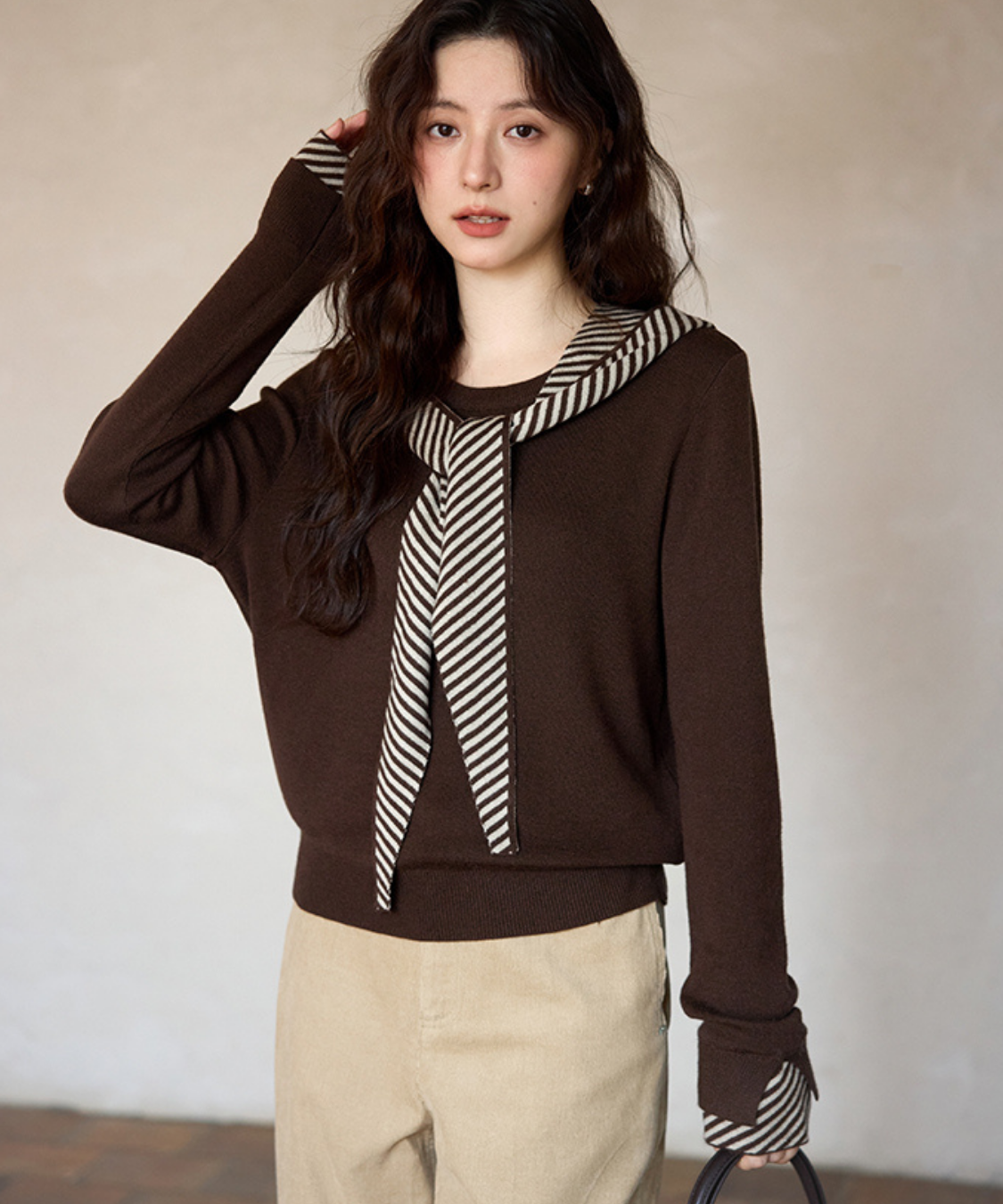 ボーダーフードショール付きクルーネックニットトップス