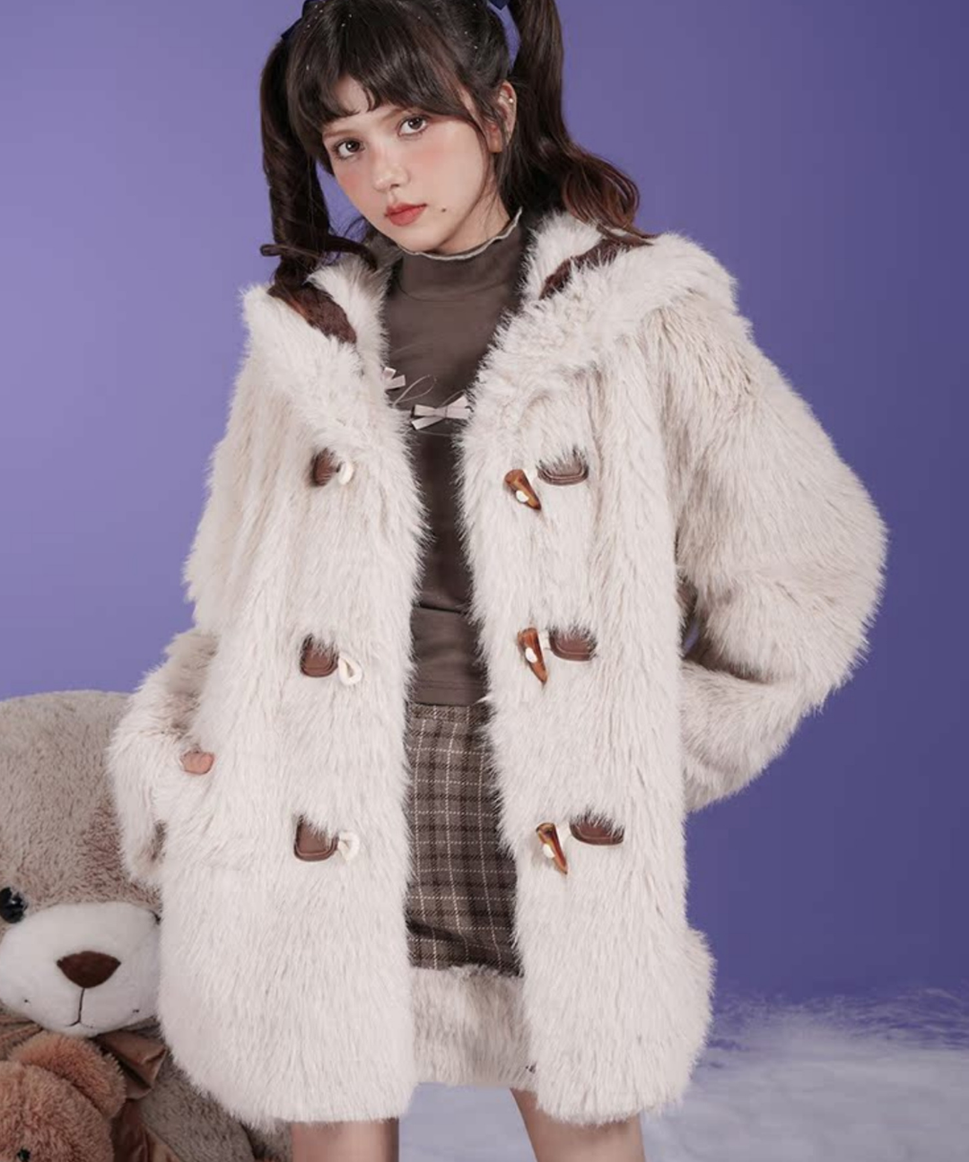 【ゆーゆーさま専用】限定✧ホワイトリボンファーのうさ耳ケープコーデ】 リボン付きセーラーデザインフェイクファーコート – jemiremi