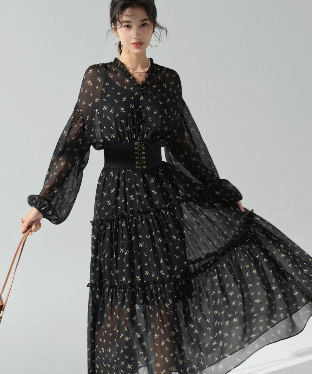 1月限定最終セール♡未使用品♡ヘレンド小花柄パーティプレート 小花柄シアーVネックフリルティアードワンピース – jemiremi（ジェミレミ）