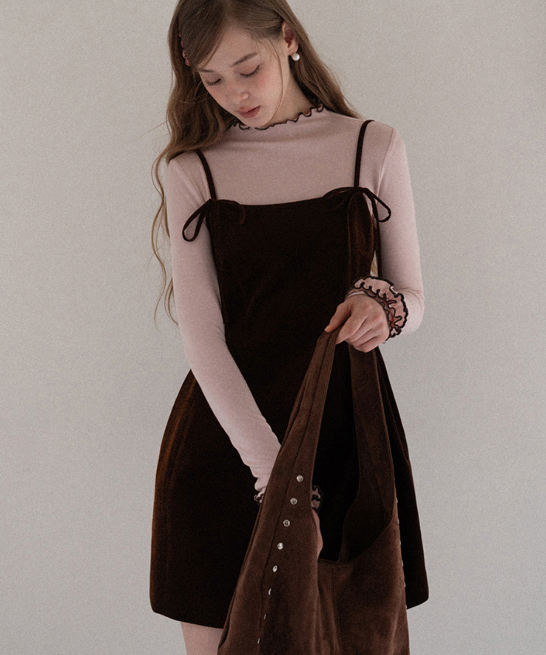 リボンストラップベロアキャミワンピース