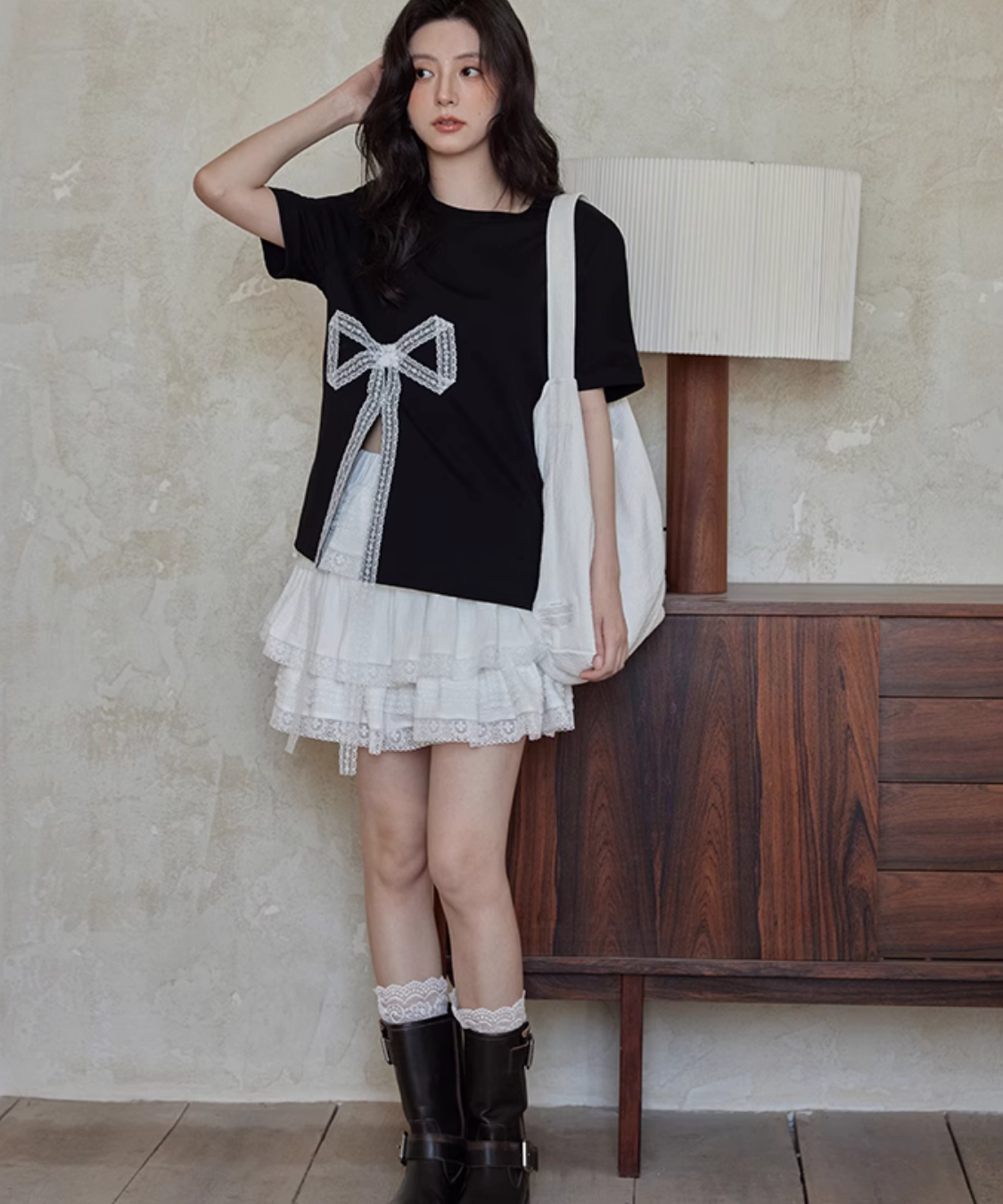 クルーネック半袖レースリボンサイドスリットTシャツ