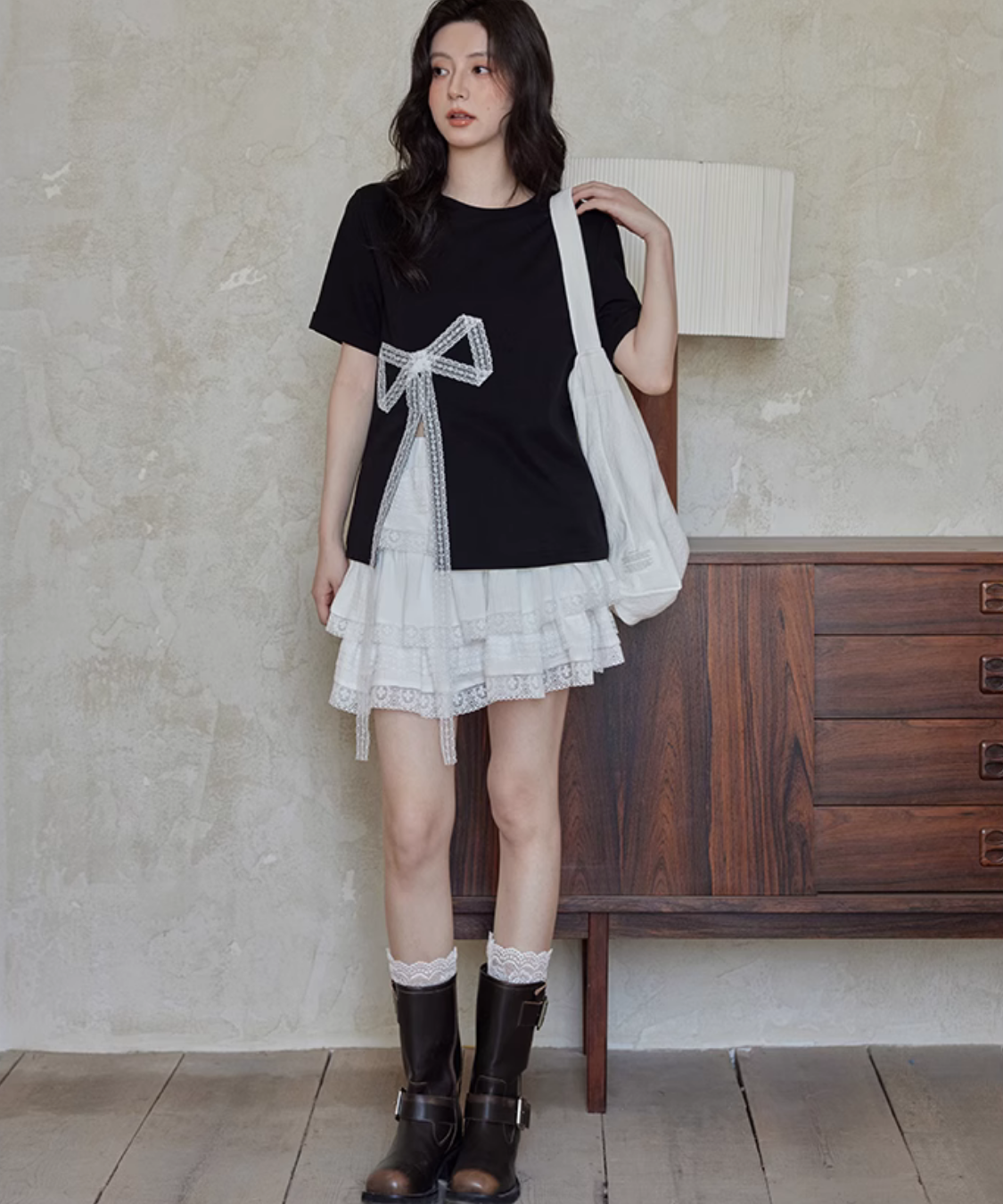 クルーネック半袖レースリボンサイドスリットTシャツ