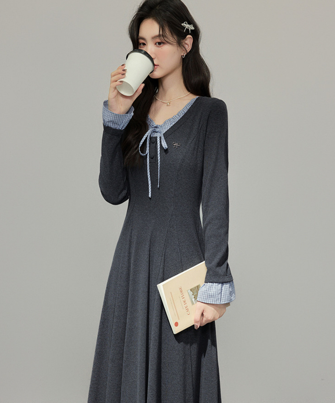 チェックカフスVネックフレアニットワンピース