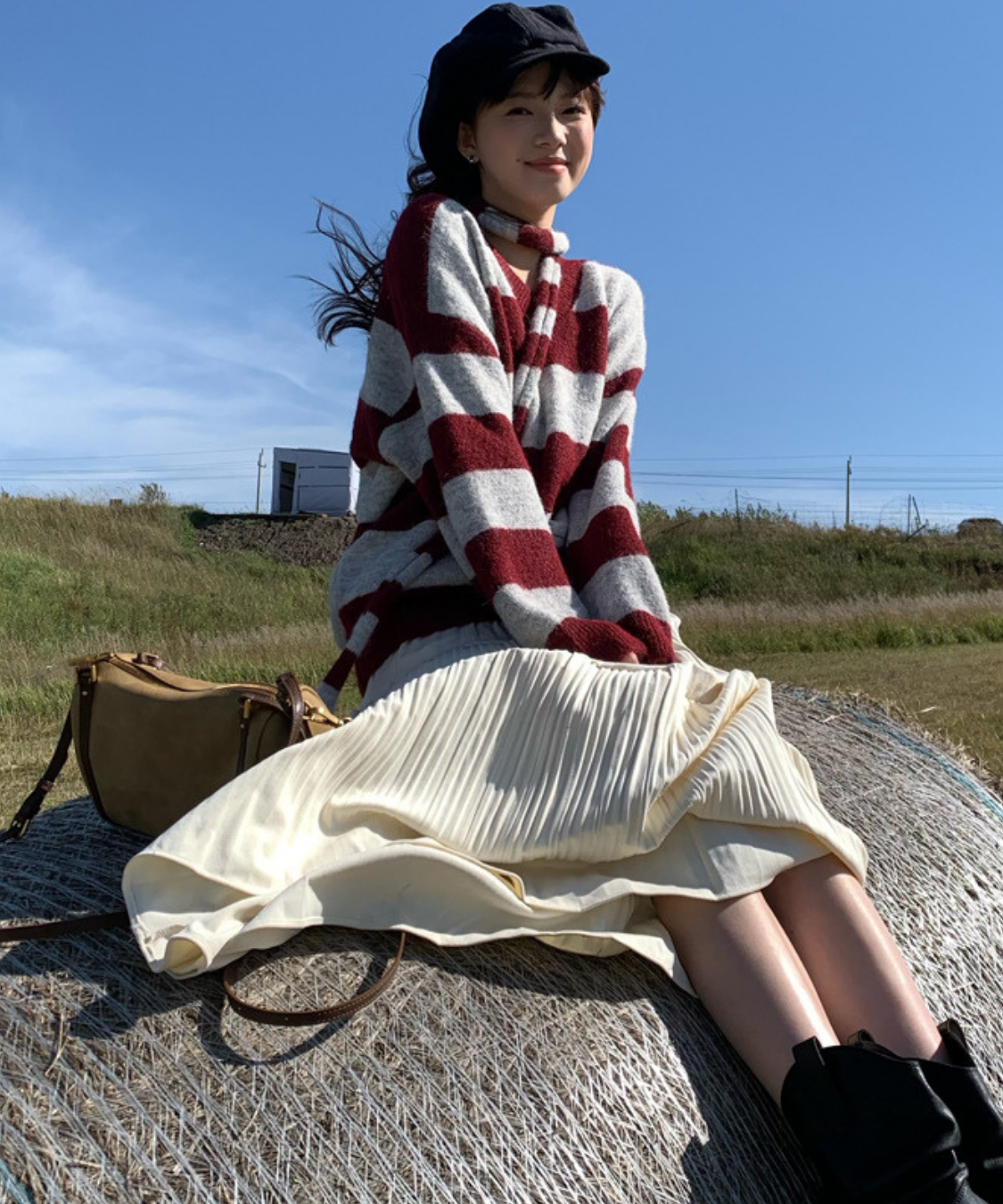 Vネックルーズボーダーニット