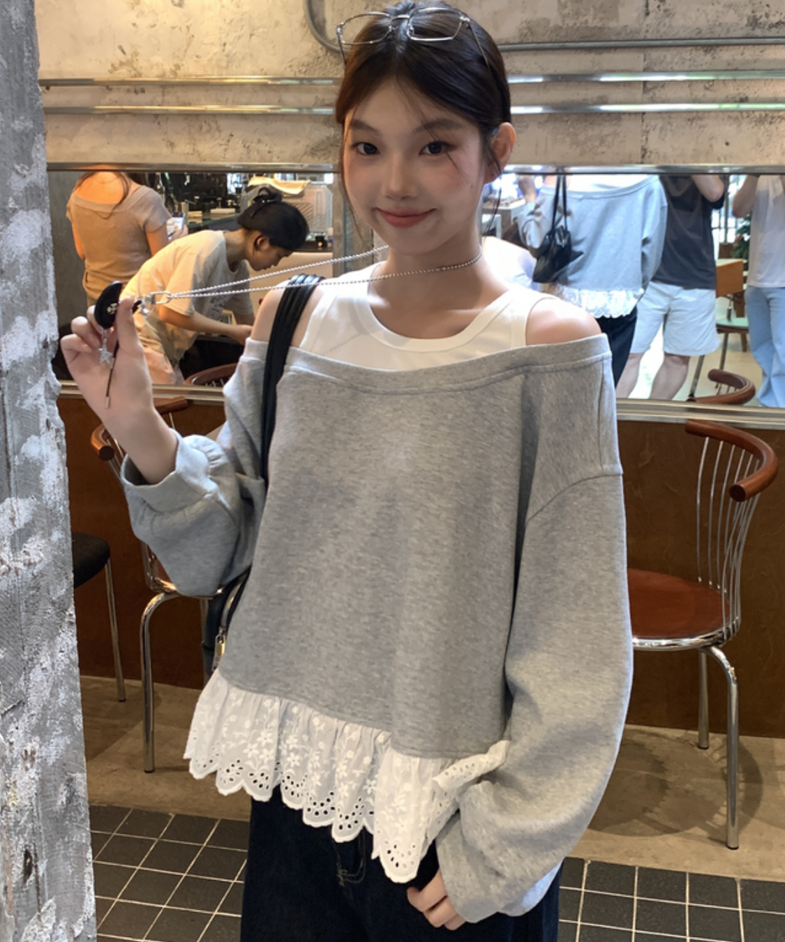 裾レース切り替えオフショル風スウェット