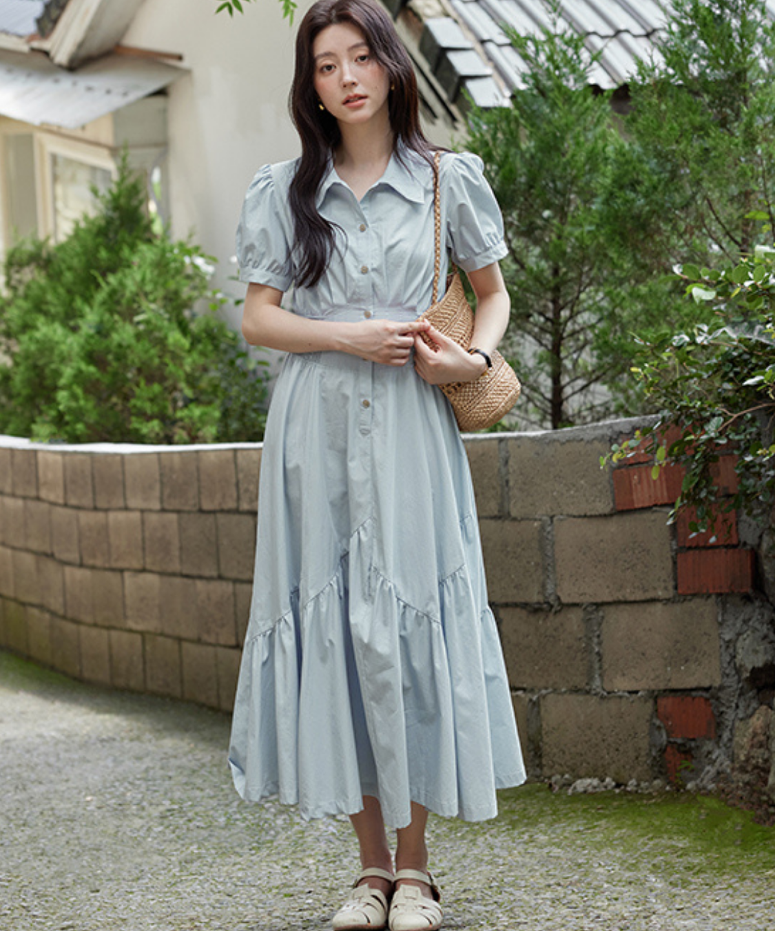 前ボタン付きシャーリングウエストワンピース