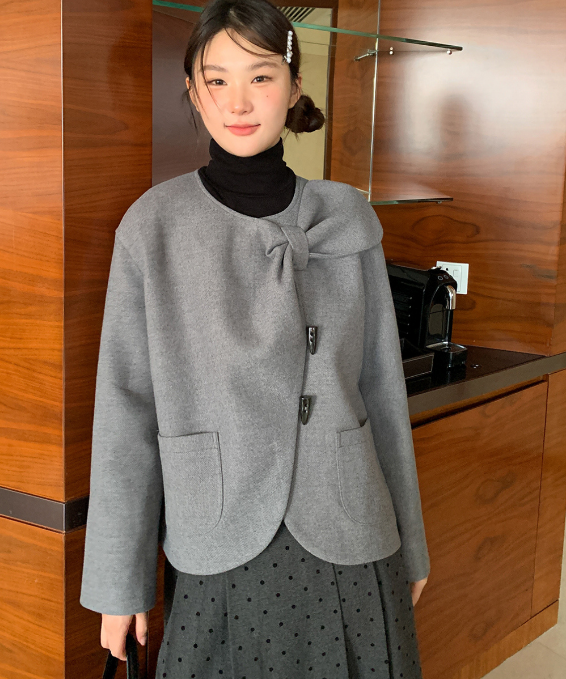 ノーカラーリボン襟トグルボタンジャケット