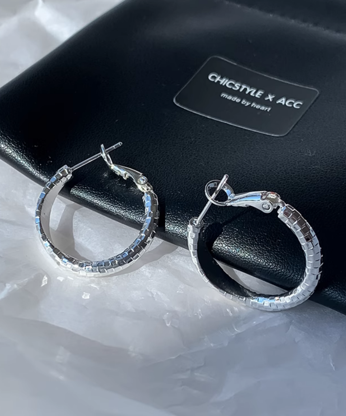 メタリックカットフープピアス