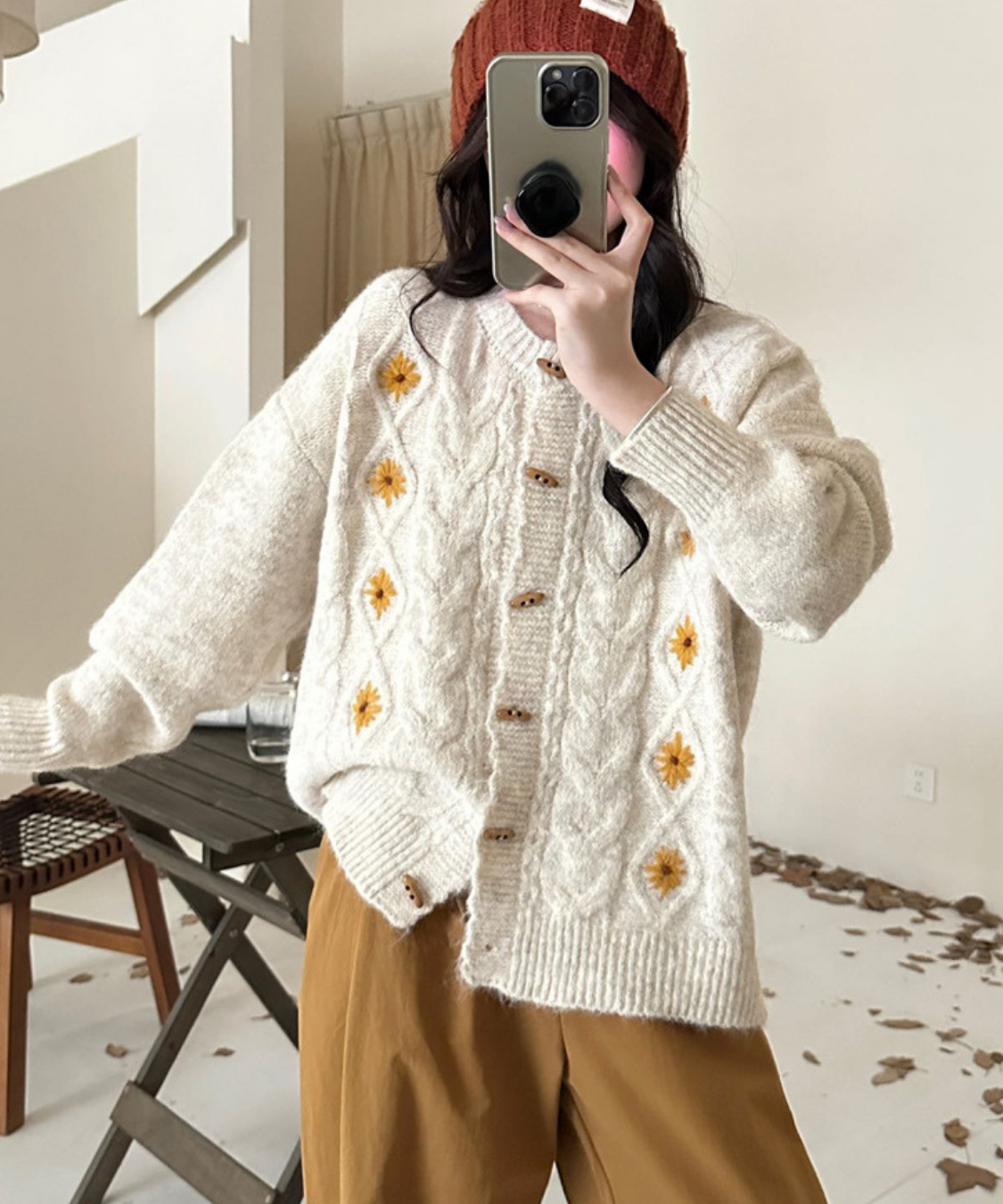 ナチュラルフラワーケーブルカーディガン