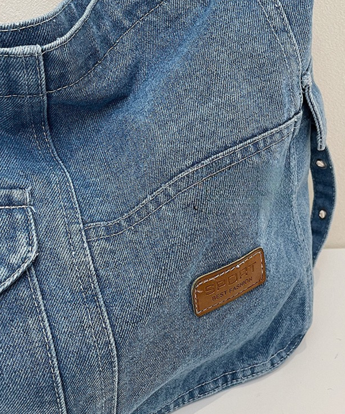 サイドベルト付きワンショルダーデニムバッグ