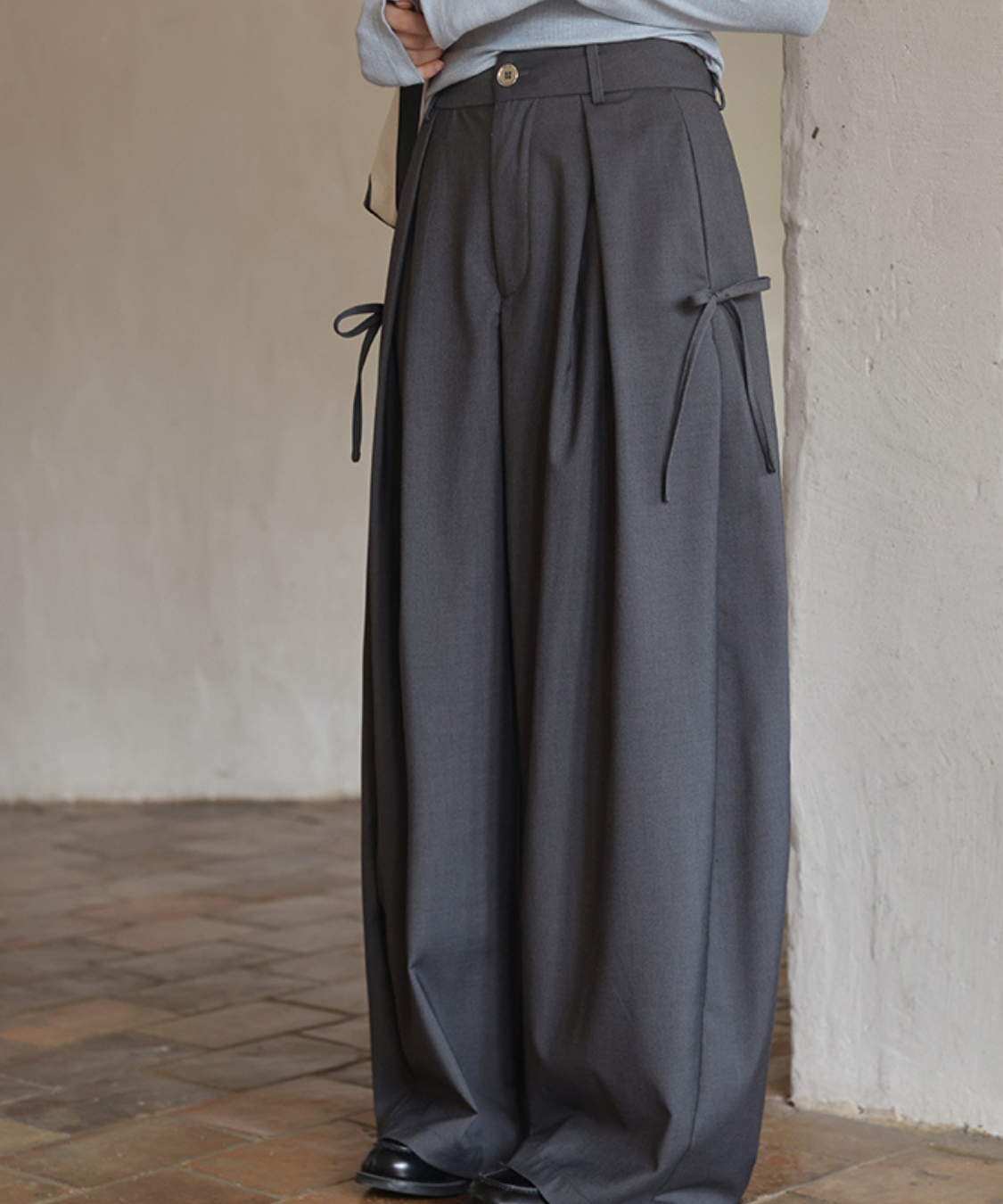 サイドリボンタックワイドパンツ