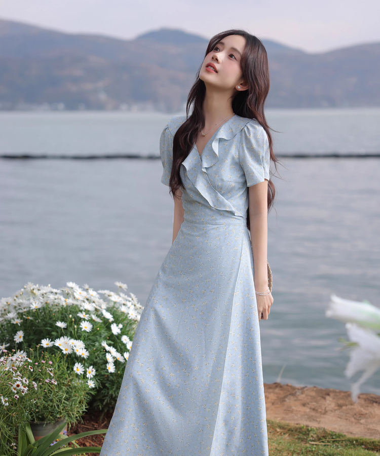 フリル付きVネック小花柄ワンピース