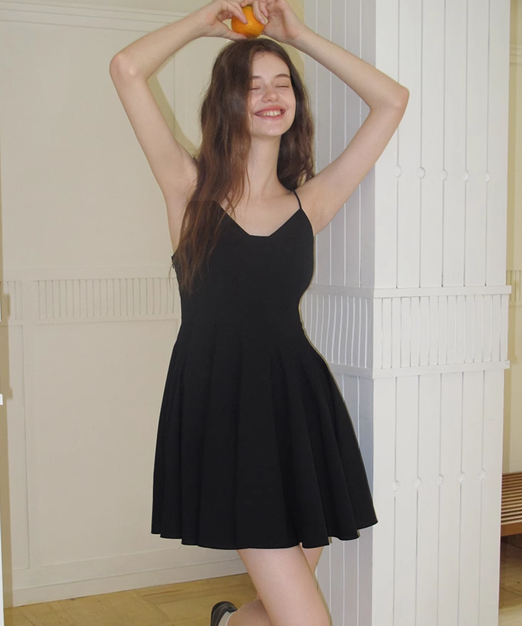 キャミソールフレアシルエットミニワンピース – jemiremi