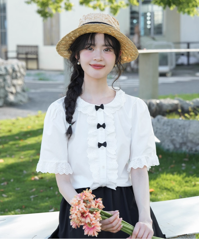 リボン付きフリル半袖ブラウス リボン付きフリル半袖ブラウス