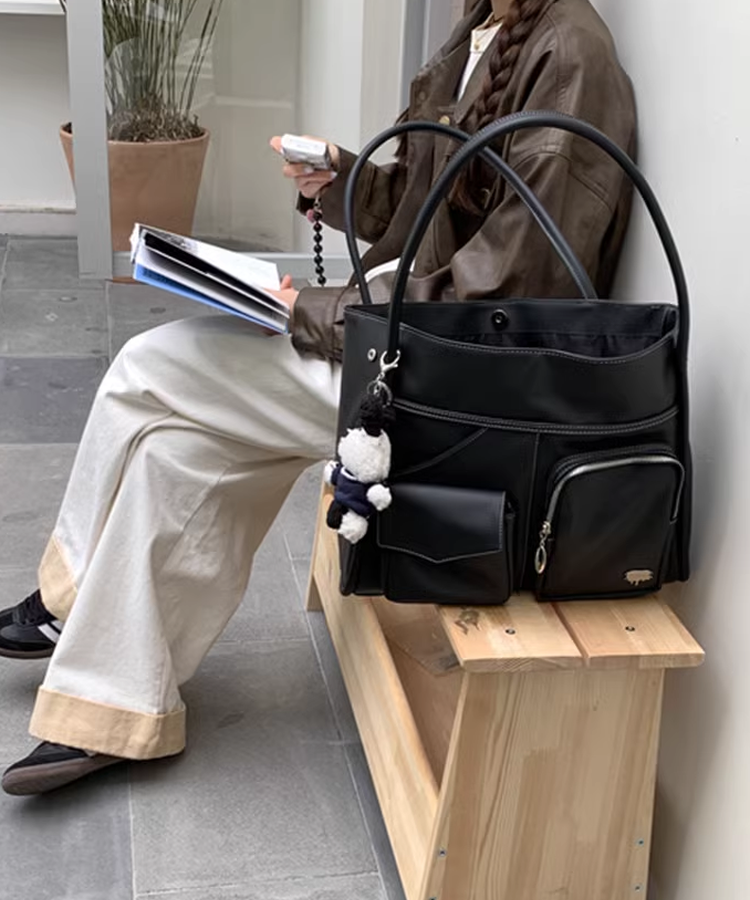 バッグ remiremi_kousi フロントファスナー＆フラップポケット付きフェイクレザーバッグ