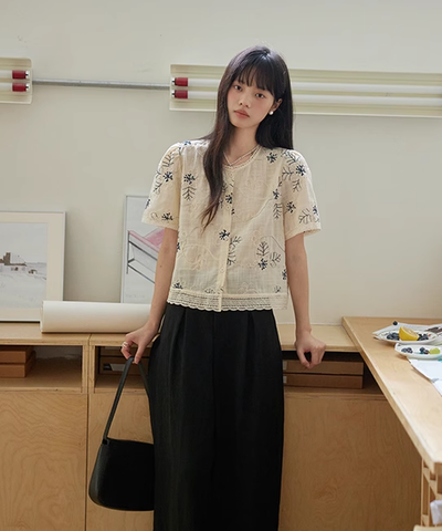 フラワー刺繍スカラップレースブラウス