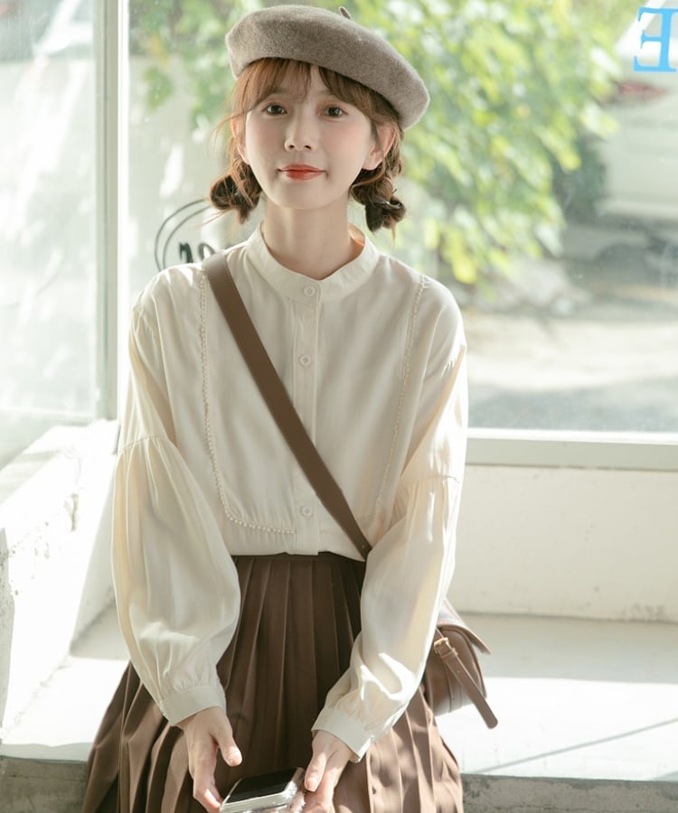 【春編】「ノーカラーブラウス×プリーツスカート」できれいめカジュアルに【10代】