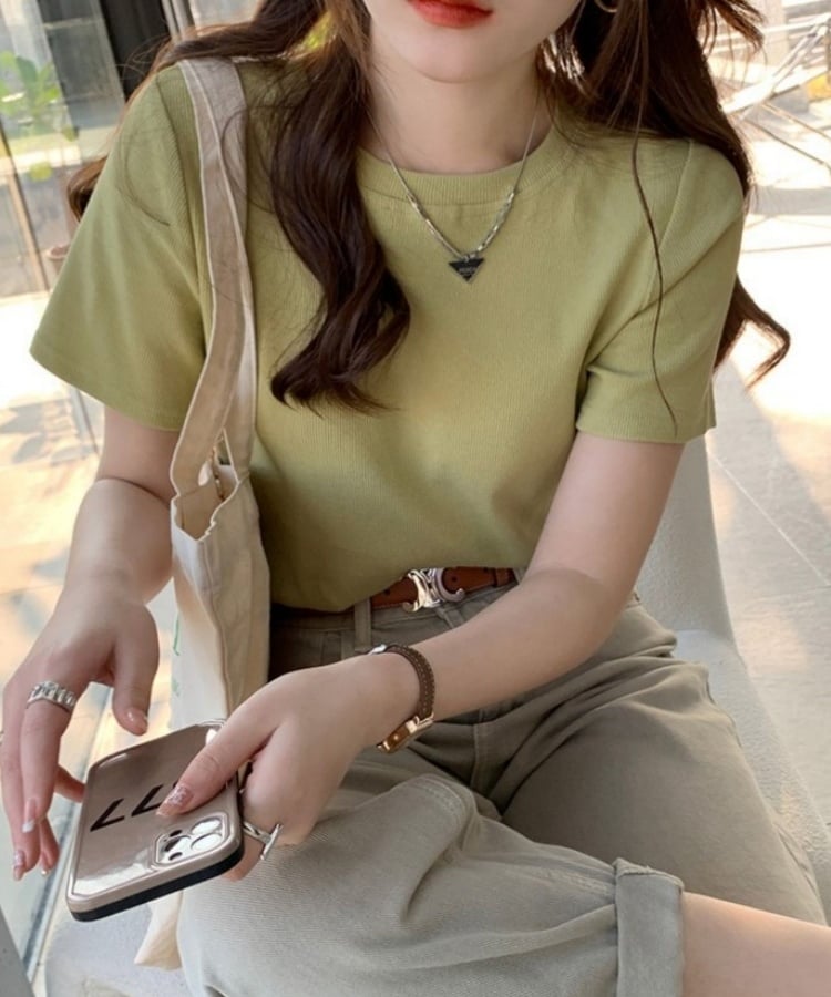 The appeal of one-tone outfits ③: Simple yet stylish