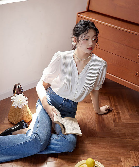 【夏編】「ペプラムブラウス×デニムパンツ」で爽やかに【30代】