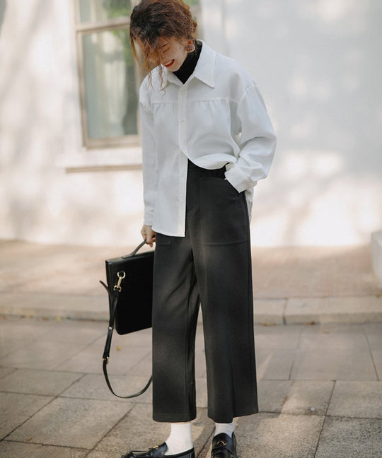 【春編】「ノーカラーブラウス×スラックスパンツ」で気品溢れたコーデに【40代~】