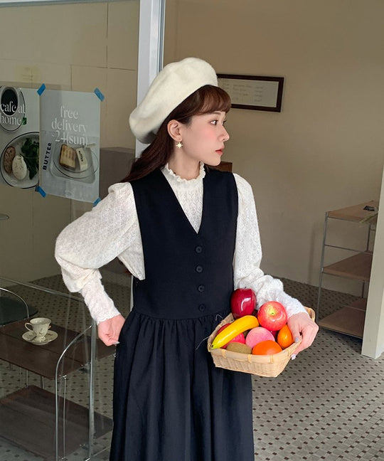 【秋編】「パフスリーブブラウス×ジャンパースカート」でフェミニン風に【20代】